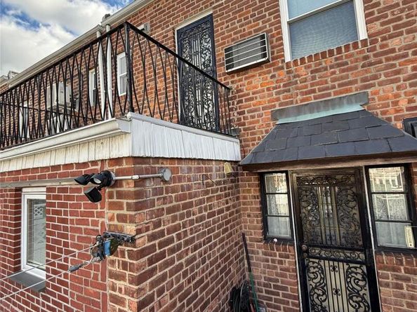 19929 26th Avenue, Flushing NY 11358