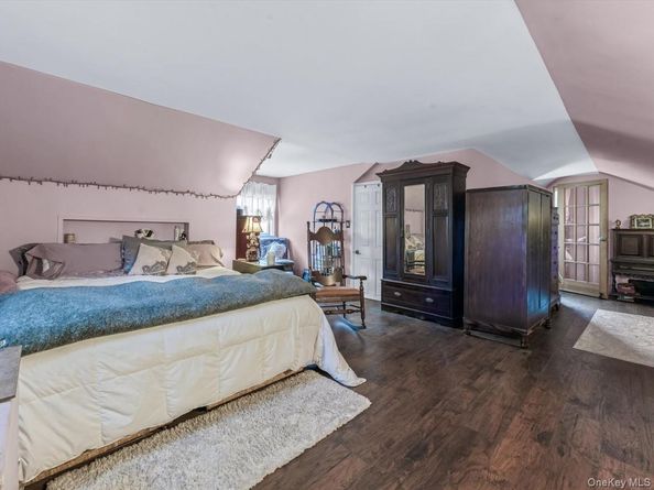 58 Chestnut Street, Lynbrook NY 11563