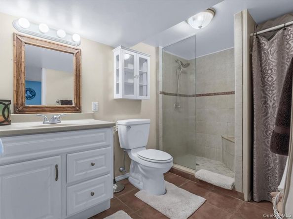 58 Chestnut Street, Lynbrook NY 11563