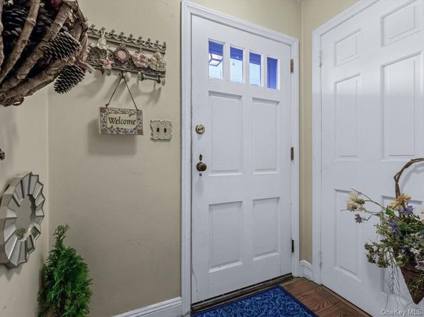 58 Chestnut Street, Lynbrook NY 11563