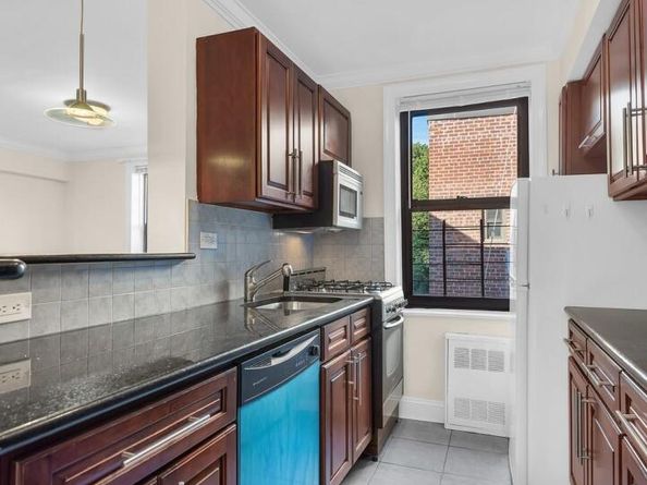 295 Bennett Avenue 8G, New York (Manhattan) NY 10040