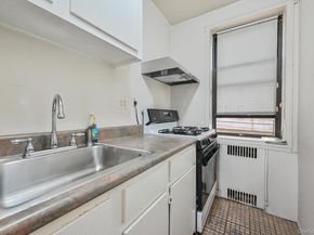 139-06 Pershing Crescent 1G, Briarwood NY 11435