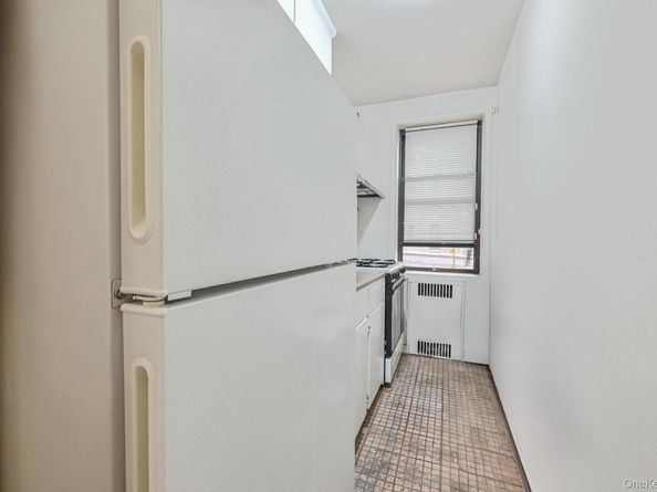 139-06 Pershing Crescent 1G, Briarwood NY 11435