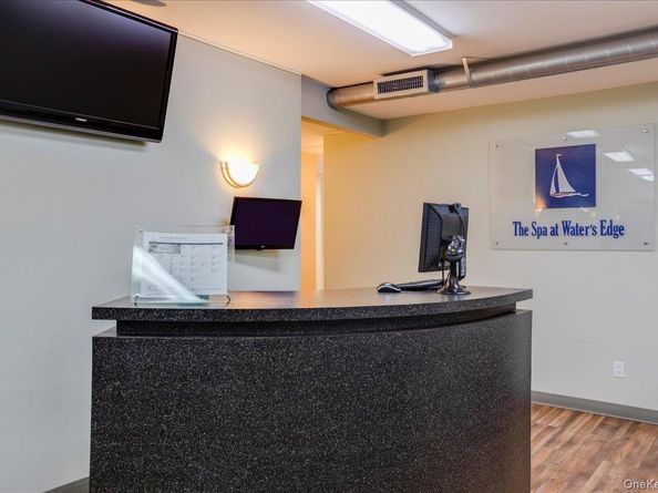 17-09 215 Street TH45, Bayside NY 11360