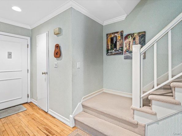 17-09 215 Street TH45, Bayside NY 11360