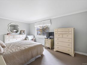 17-09 215 Street TH45, Bayside NY 11360