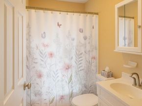 217-24 121 Avenue, Cambria Heights NY 11411