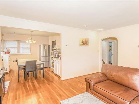 1683 Stewart Avenue, New Hyde Park NY 11040