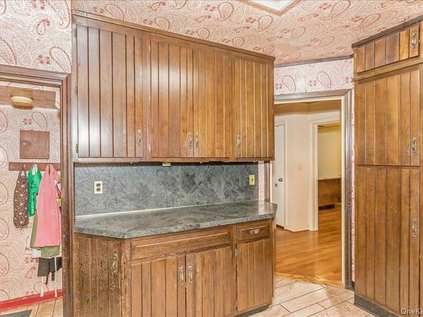 1683 Stewart Avenue, New Hyde Park NY 11040