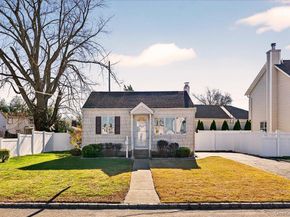 6 Glenda Drive, West Babylon NY 11704