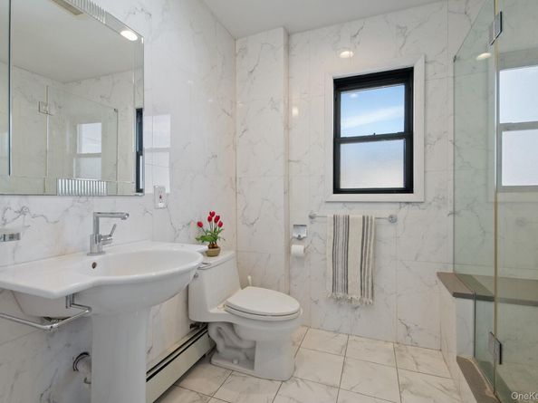 89 Nottingham Road, Manhasset Hills NY 11040