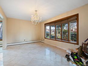 89 Nottingham Road, Manhasset Hills NY 11040