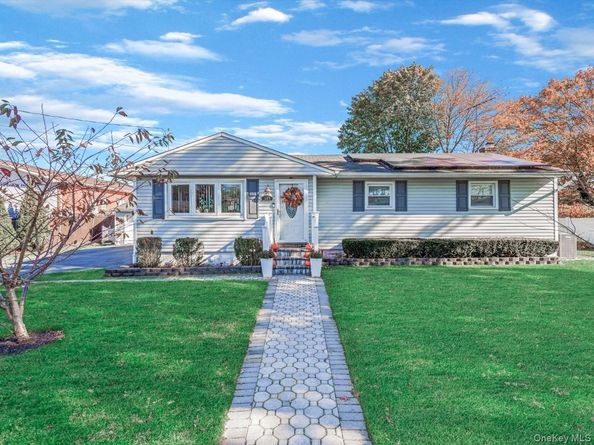 121 S 30th Street, Wyandanch NY 11798