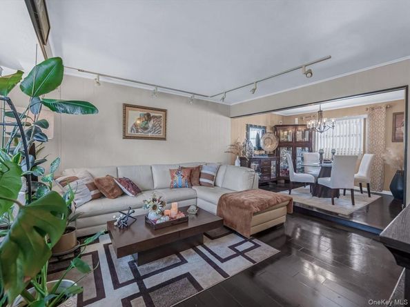 121 S 30th Street, Wyandanch NY 11798