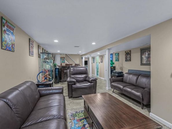 121 S 30th Street, Wyandanch NY 11798