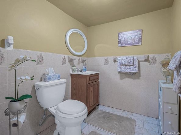 121 S 30th Street, Wyandanch NY 11798