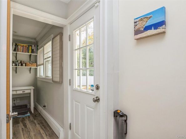 1692 Feureisen Avenue, Bohemia NY 11716