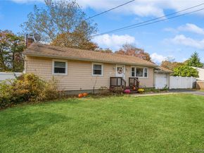 1692 Feureisen Avenue, Bohemia NY 11716