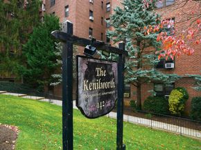 142 Garth Road 2J, Scarsdale NY 10583