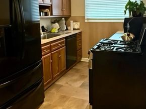 7717 82nd Street, Glendale NY 11385