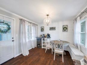 14 W Chestnut Street, Farmingdale NY 11735