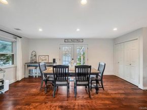 14 W Chestnut Street, Farmingdale NY 11735