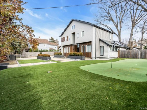 3 Maple Street, Glenwood Landing NY 11547