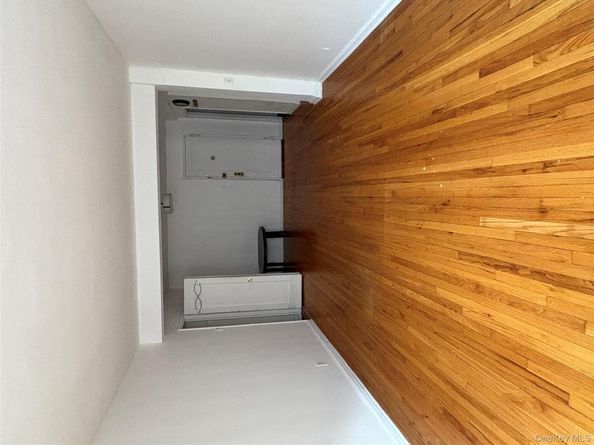 2090 Barnes Avenue 4D, Bronx NY 10462