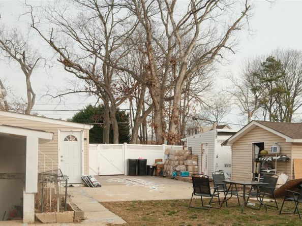 839 7th Street, West Babylon NY 11704