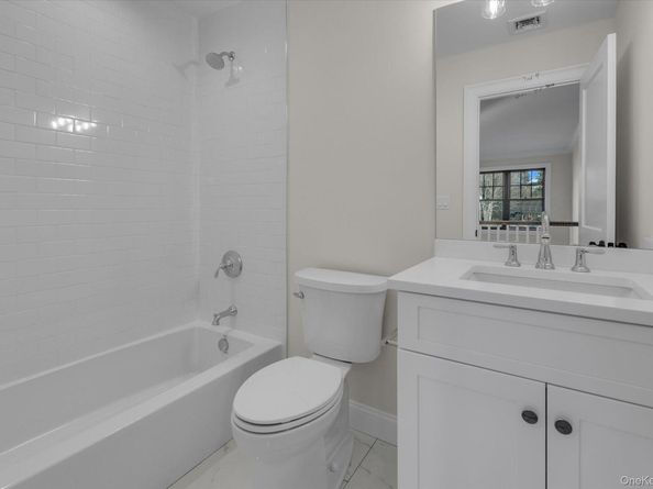 40 N Woodhull Road, Huntington NY 11743