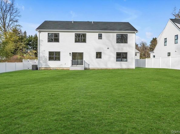 40 N Woodhull Road, Huntington NY 11743