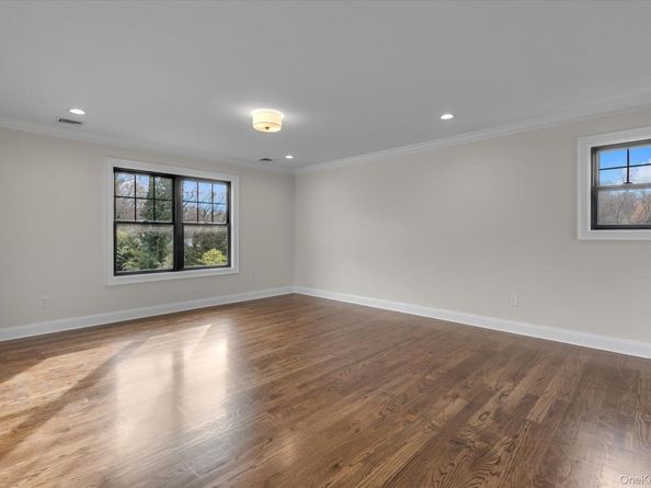 40 N Woodhull Road, Huntington NY 11743