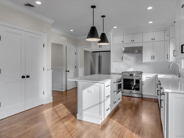 40 N Woodhull Road, Huntington NY 11743