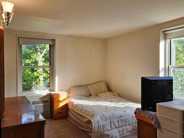 18-50 211 Street 3D, Bayside NY 11360