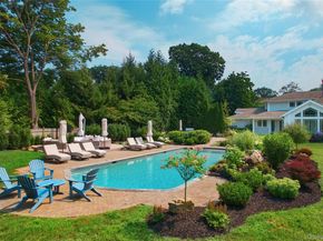 4 Meadowbrook Lane, Old Westbury NY 11568