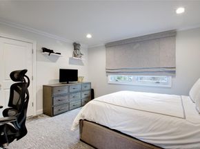 4 Meadowbrook Lane, Old Westbury NY 11568