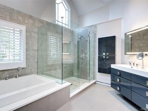 4 Meadowbrook Lane, Old Westbury NY 11568