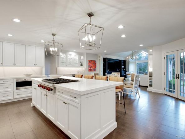 4 Meadowbrook Lane, Old Westbury NY 11568