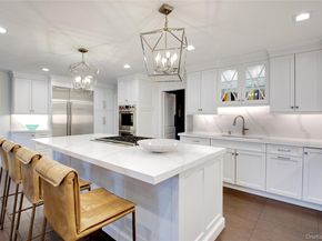 4 Meadowbrook Lane, Old Westbury NY 11568