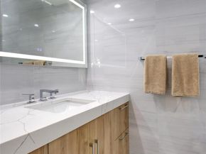 4 Meadowbrook Lane, Old Westbury NY 11568