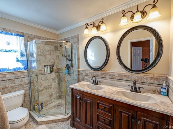 290 E Woodside Avenue, Patchogue NY 11772