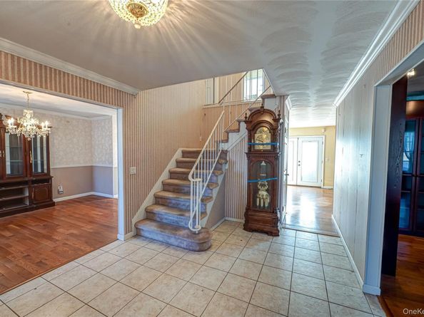 290 E Woodside Avenue, Patchogue NY 11772