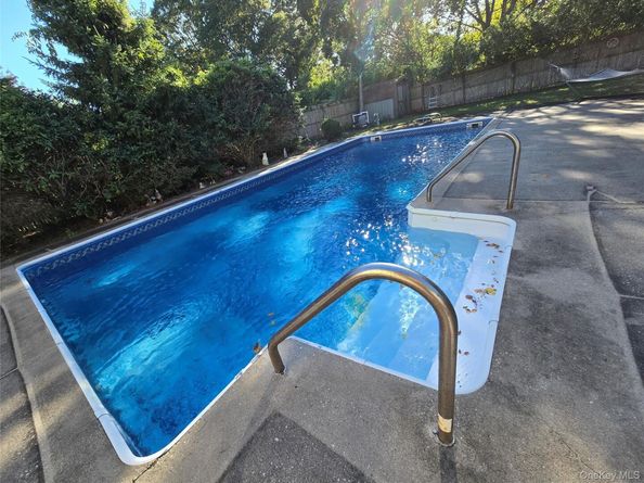 290 E Woodside Avenue, Patchogue NY 11772