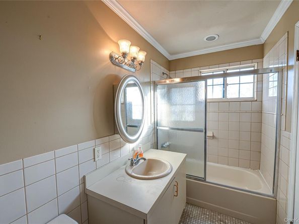 290 E Woodside Avenue, Patchogue NY 11772