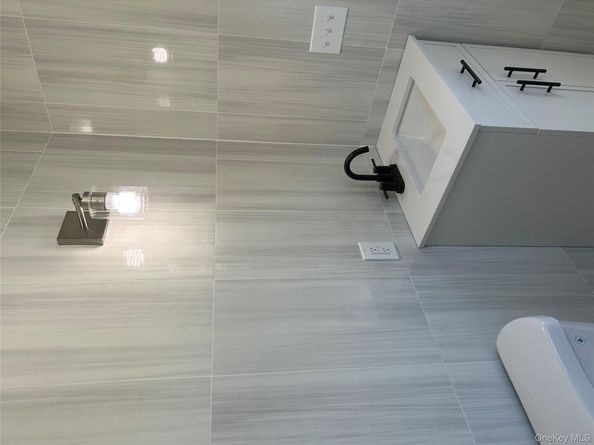 562 S 9th Avenue, Mount Vernon NY 10550