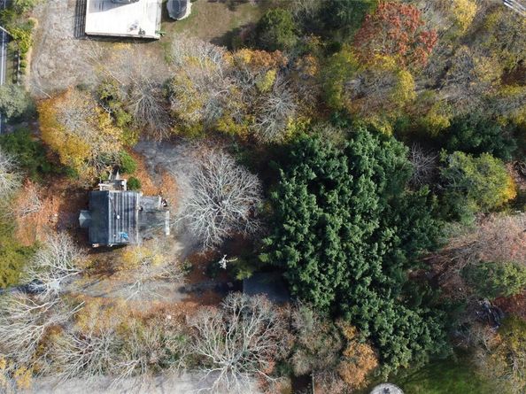 78 Bay Avenue W, Hampton Bays NY 11946