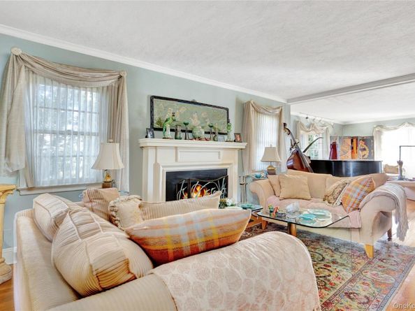 164 Waverly Avenue, East Rockaway NY 11518