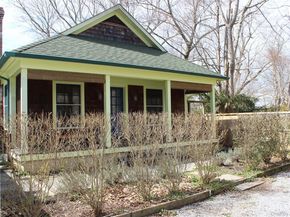 21 N Sea Road, Southampton NY 11968