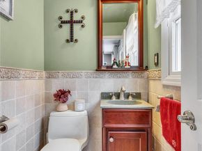 20 Soundview Drive, Shoreham NY 11786