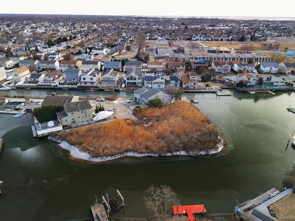 6 Island Plaza, Bellmore NY 11710